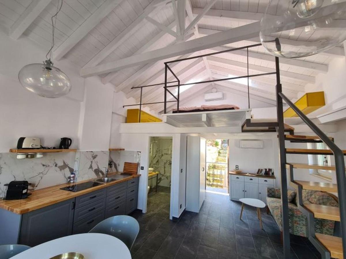 Gythio Townhouse Apartment Exterior photo