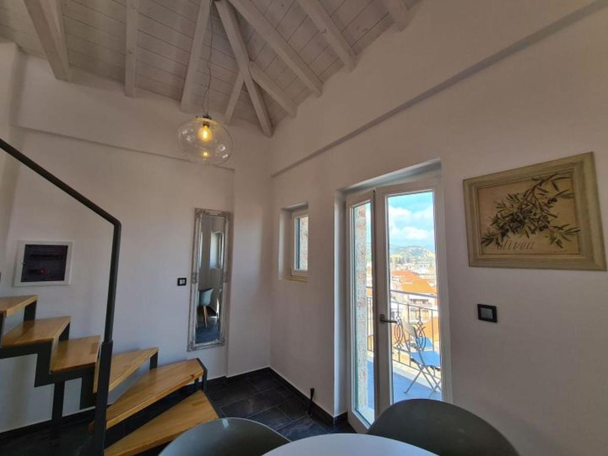 Gythio Townhouse Apartment Exterior photo