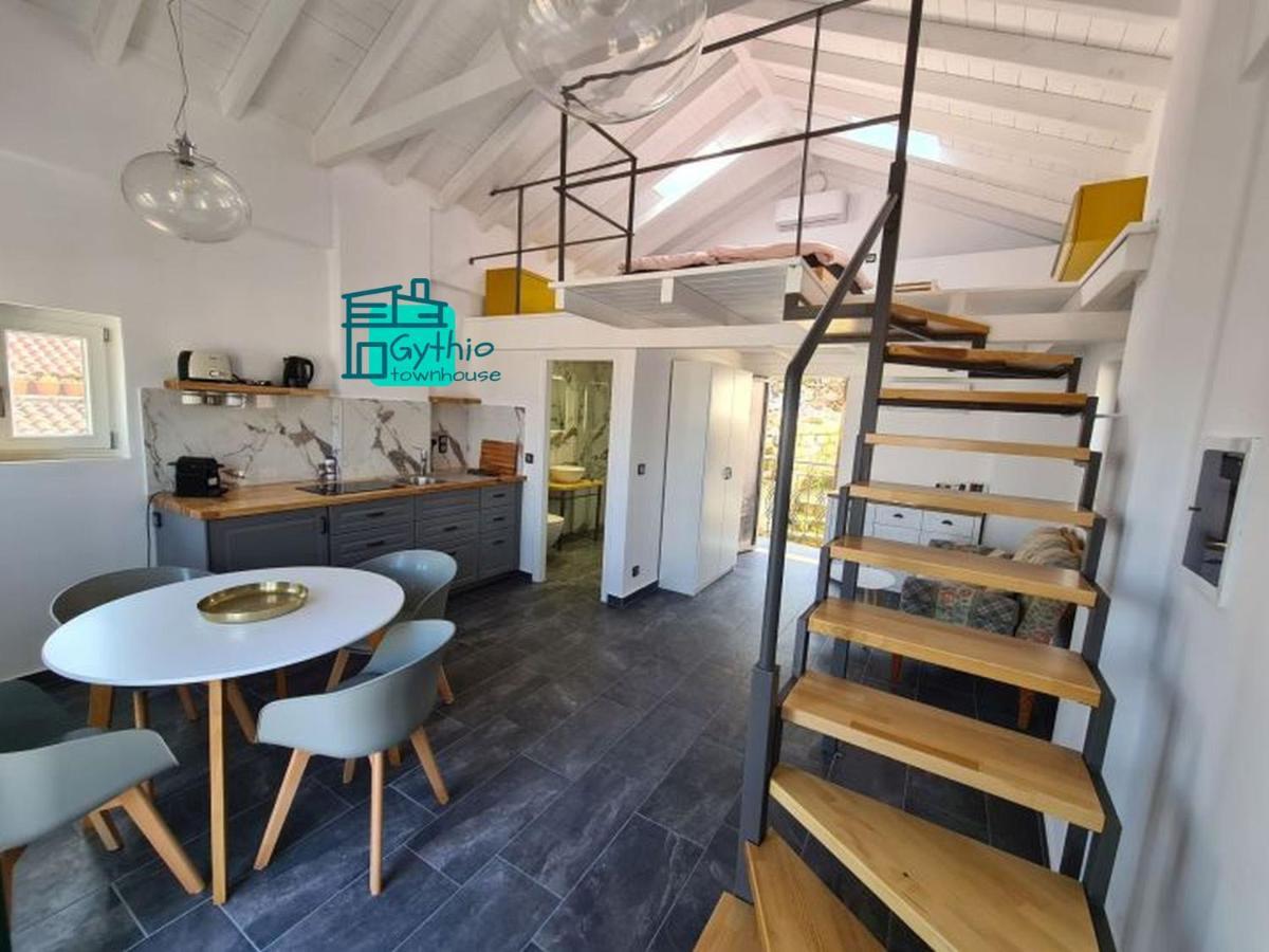 Gythio Townhouse Apartment Exterior photo